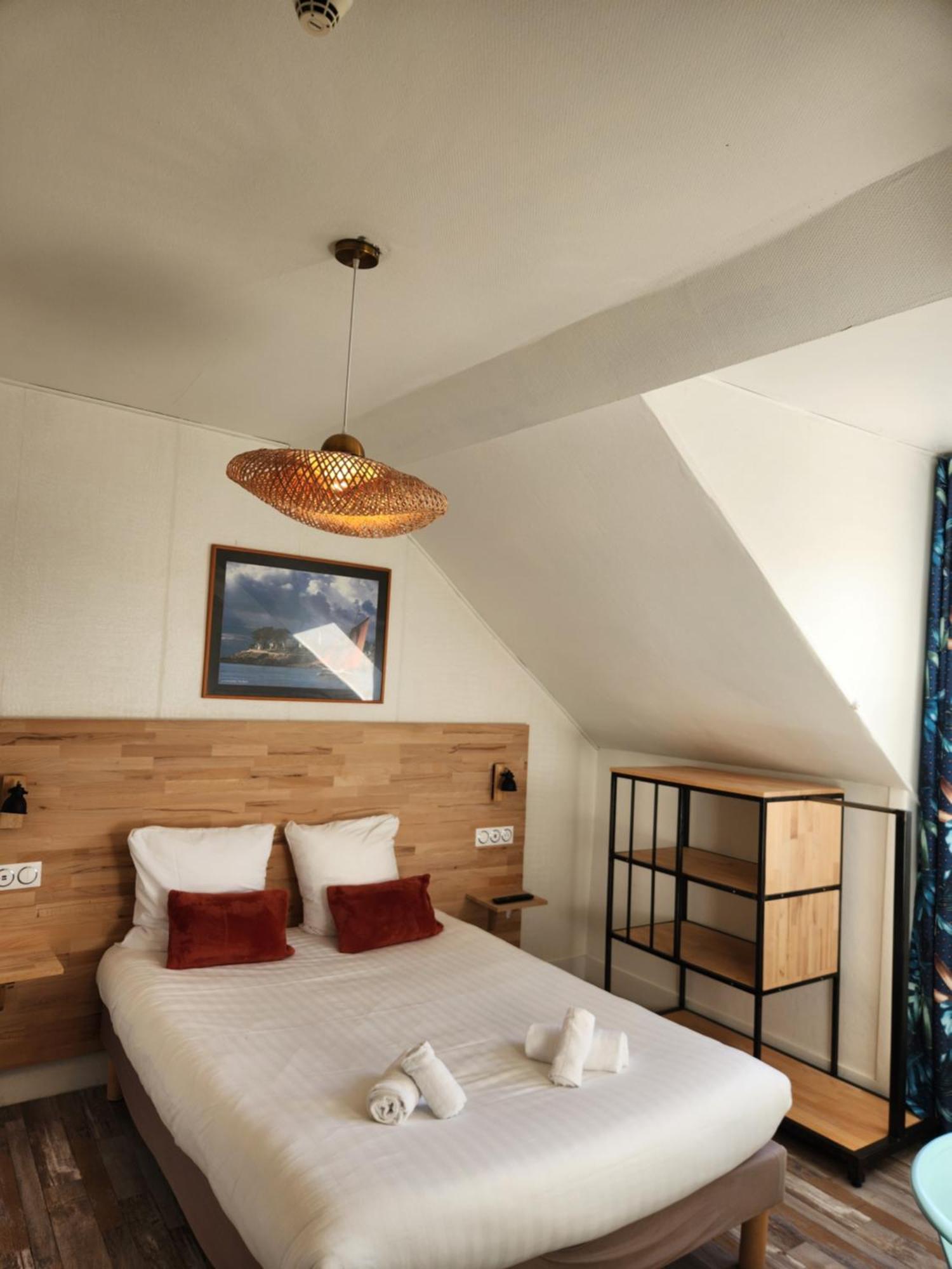 Hotel Le Petit Montmartre Dinard Exteriér fotografie