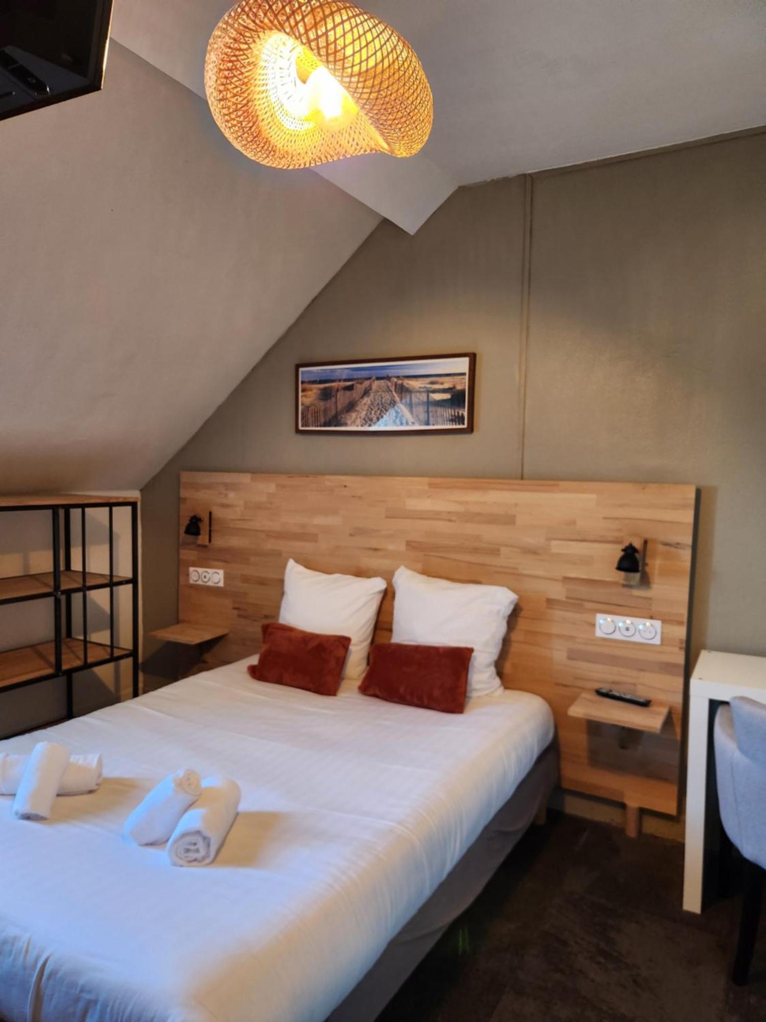 Hotel Le Petit Montmartre Dinard Exteriér fotografie
